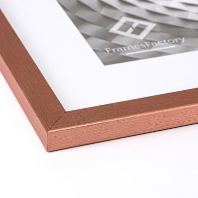 Holz-Bilderrahmen Hekla (MDF) mit Passepartout Rose Gold strukturiert